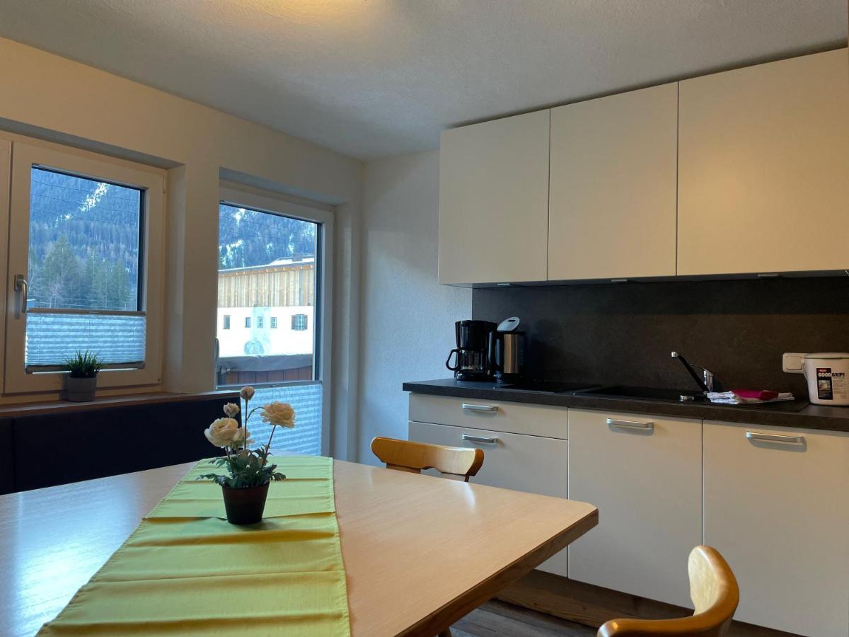Ferienwohnungen Haus Bergflora Bach  Bagian luar foto